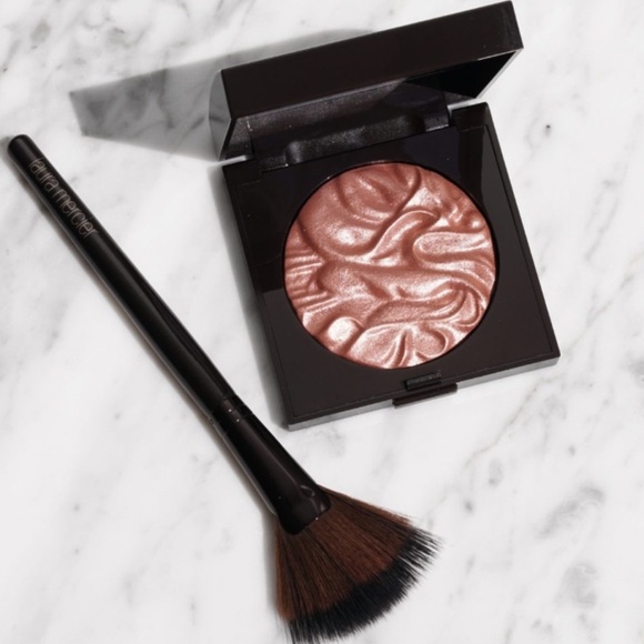 Laura Mercier Face Illuminator Highlighting Powder Inspiration - Picture 1 of 16